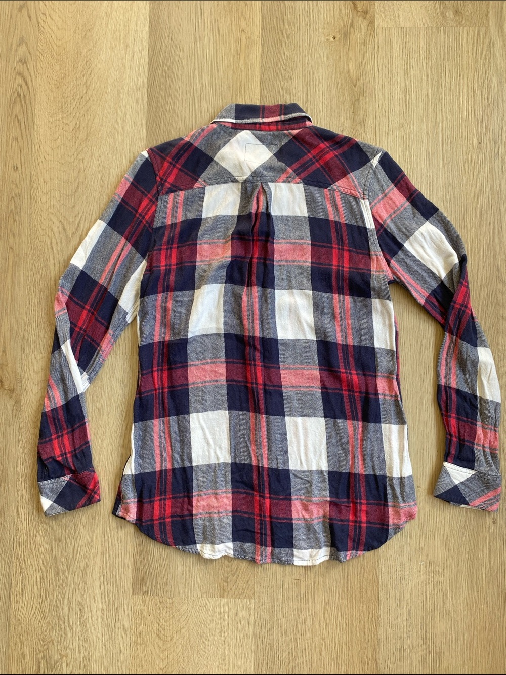 Rails Plaid Button Down Shirt Small Navy Red White Long Sleeve Flannel - Picture 9 of 11